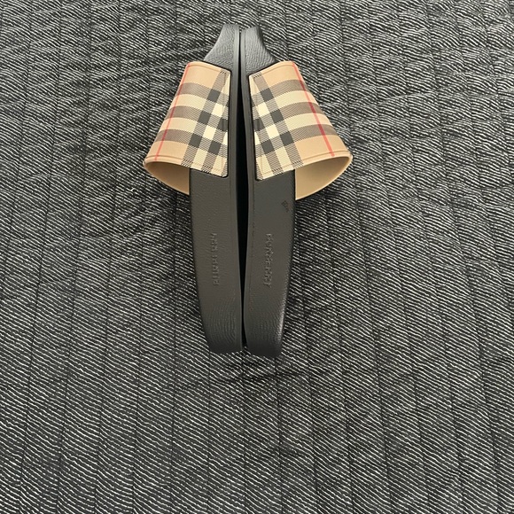 Burberry Beige and Black Check Slides - Picture 9 of 14